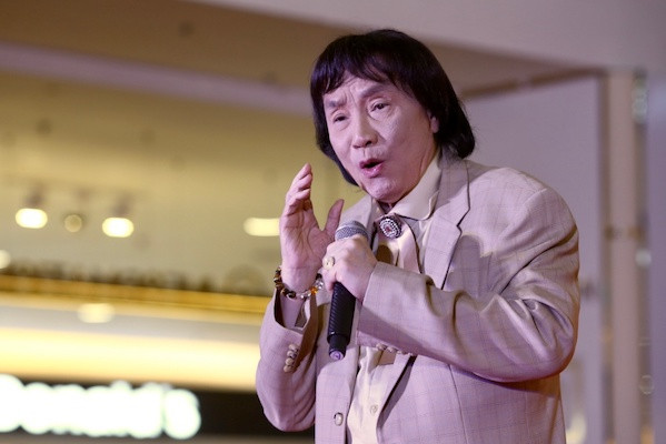 NSND Minh Vương tuổi 73 vẫn hát ca cổ rất 'ngọt'