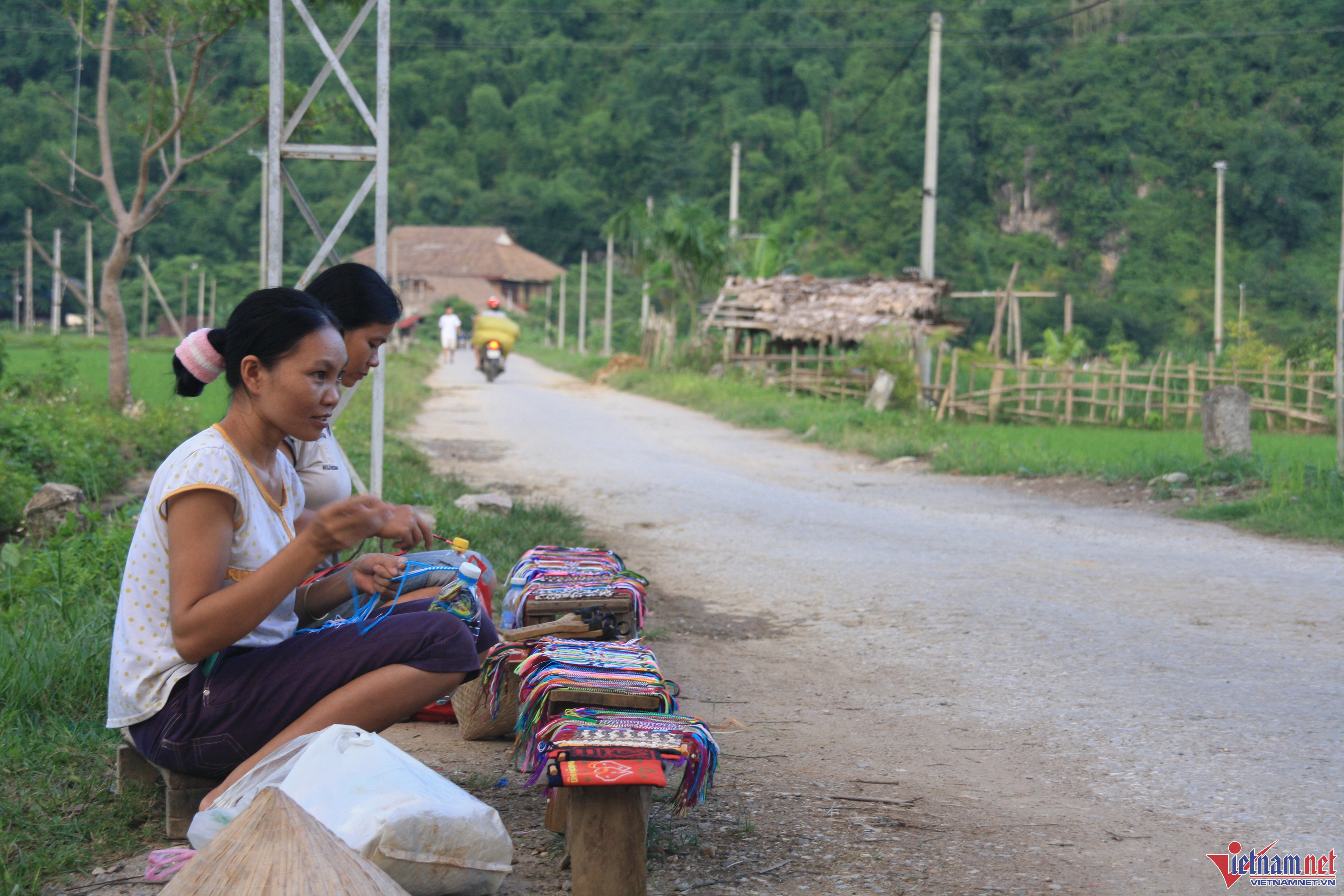 Nâng cao chất lượng cuộc sống đồng bào DTTS là nhiệm vụ trọng tâm của Hòa Bình