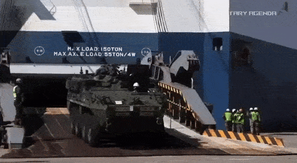 Hình ảnh 90 xe thiết giáp Stryker tập kết ở Đức, chuẩn bị lên đường tới Ukraine