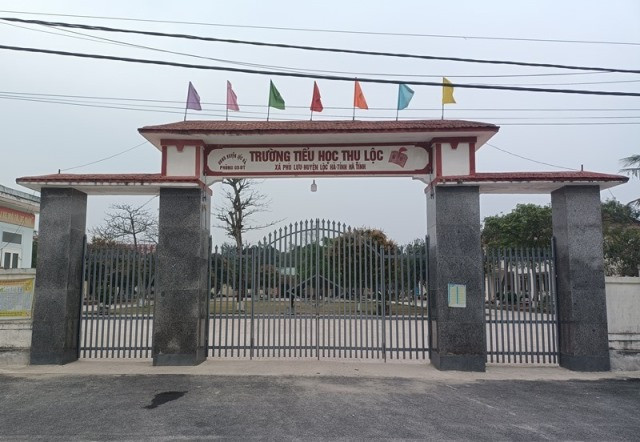 Hà Tĩnh: Thầy giáo tiếp tục bị tố giao cấu với học sinh
