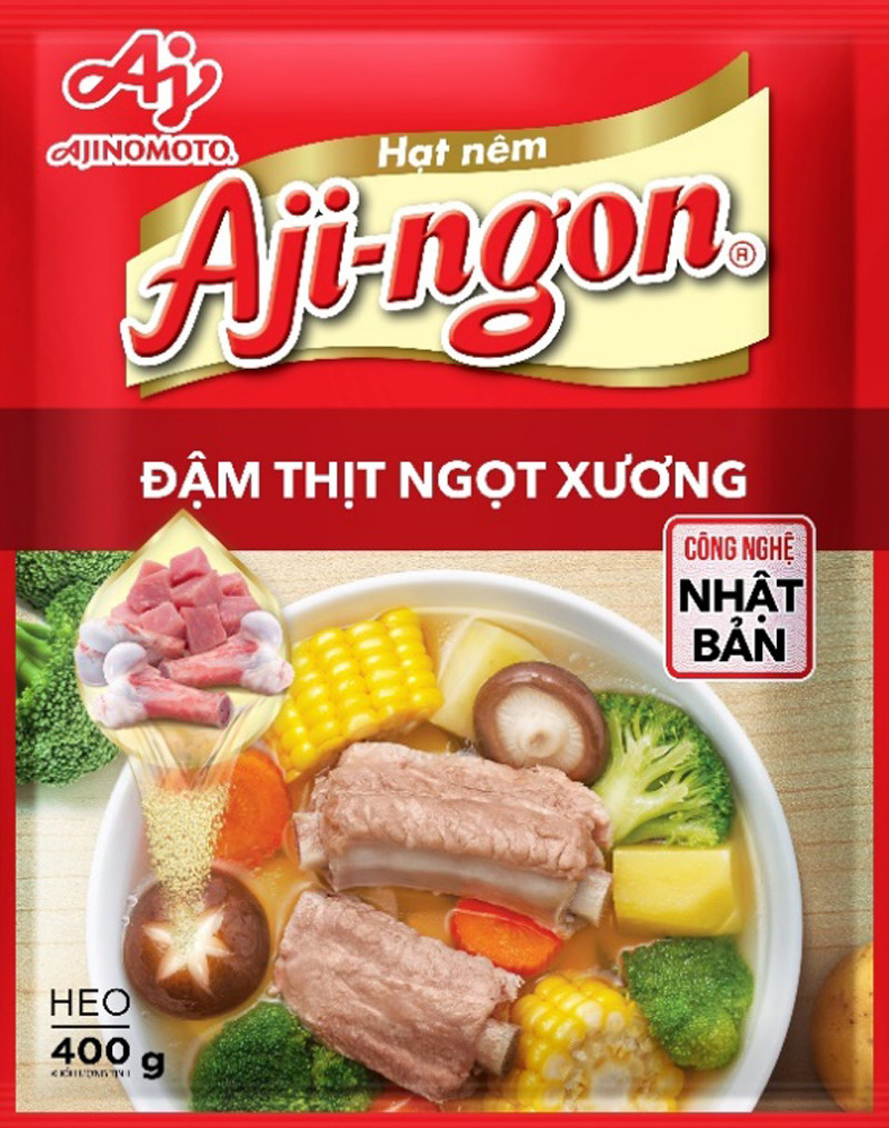 Cặp vợ chồng mặc 'tông