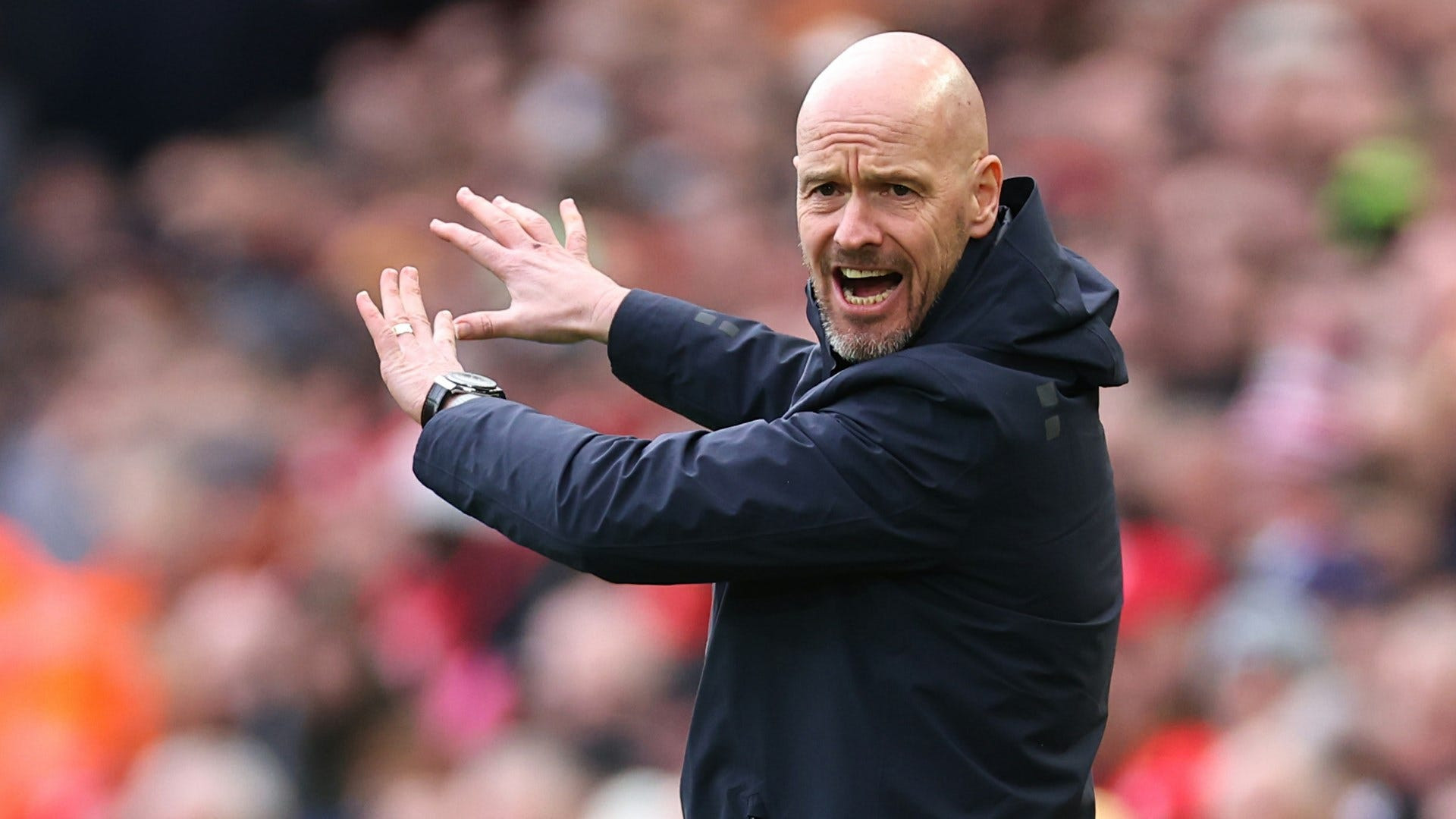 Erik ten Hag phạt dàn sao MU thua Liverpool, không ai dám ho he