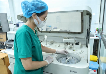 New resolution introduced to address medical equipment, drug shortage in Vietnam