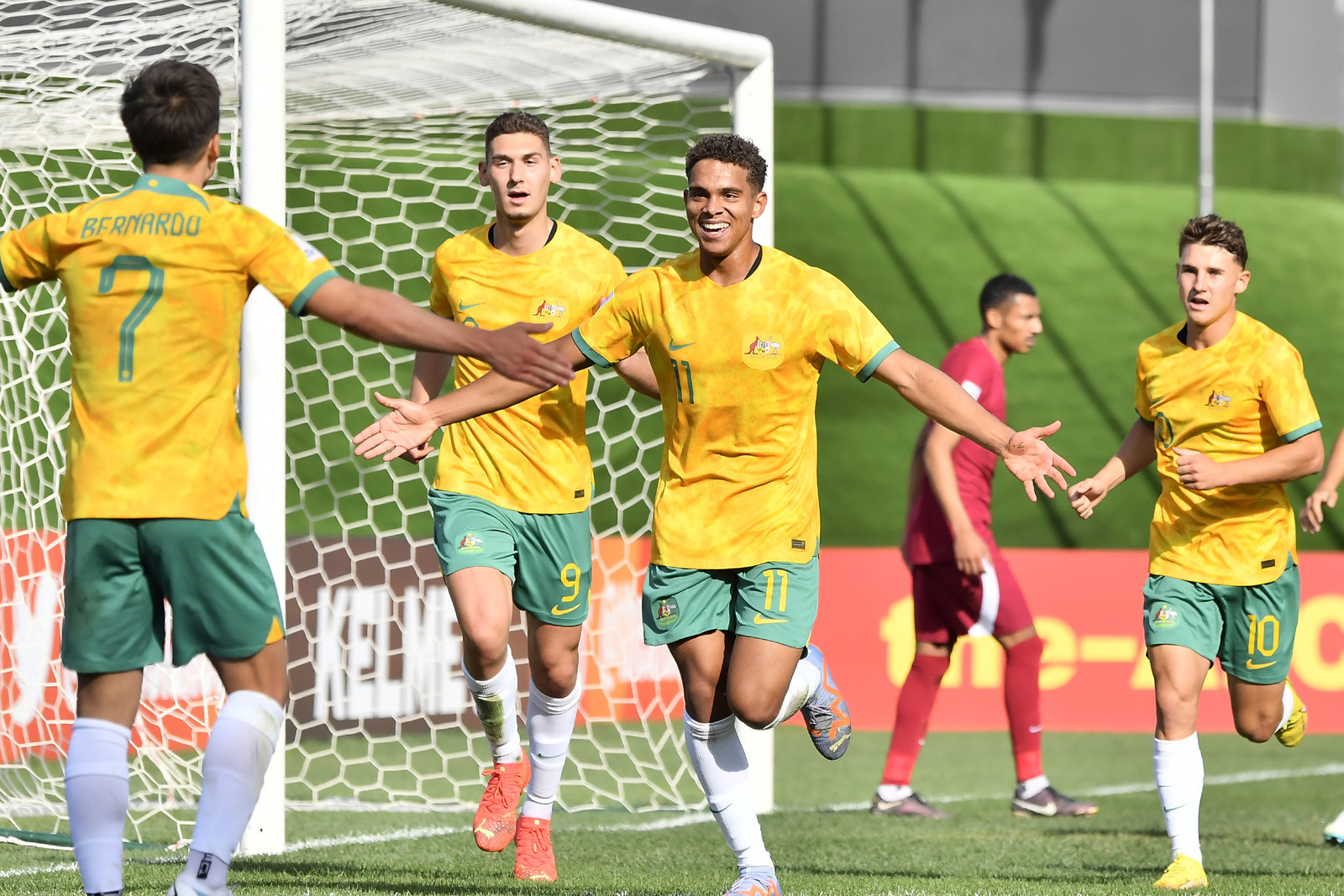 Thắng U20 Qatar 9-1, U20 Australia đoạt vé tứ kết