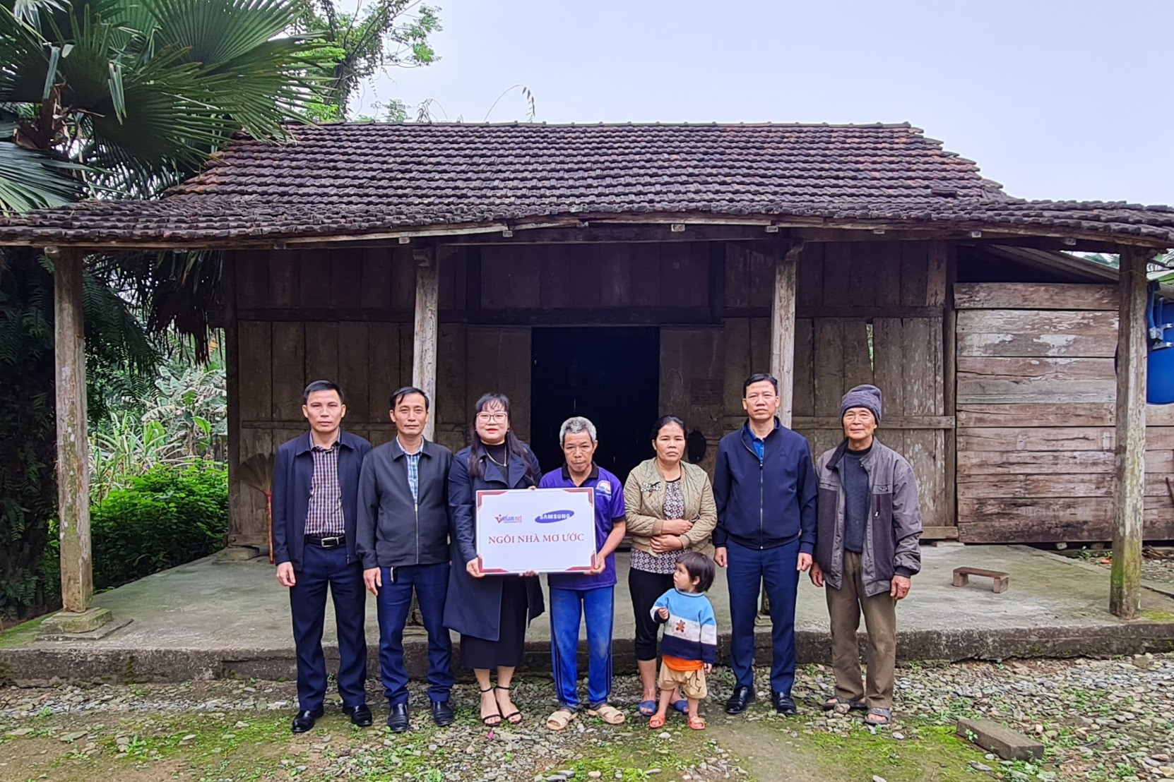 Trao tặng Ngôi nhà mơ ước cho gia đình nghèo ở Quảng Bình