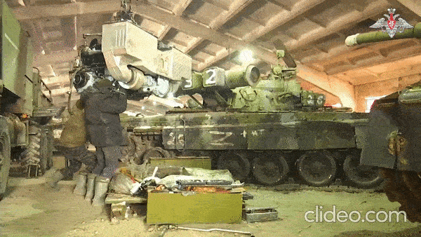 Tiết lộ về cơ sở sửa chữa xe tăng tạm thời của Nga ngay tại Ukraine