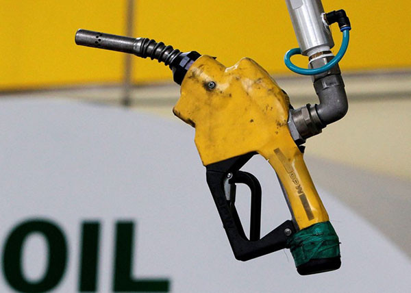 Giá xăng dầu hôm nay 9/3: Đà giảm chưa dừng