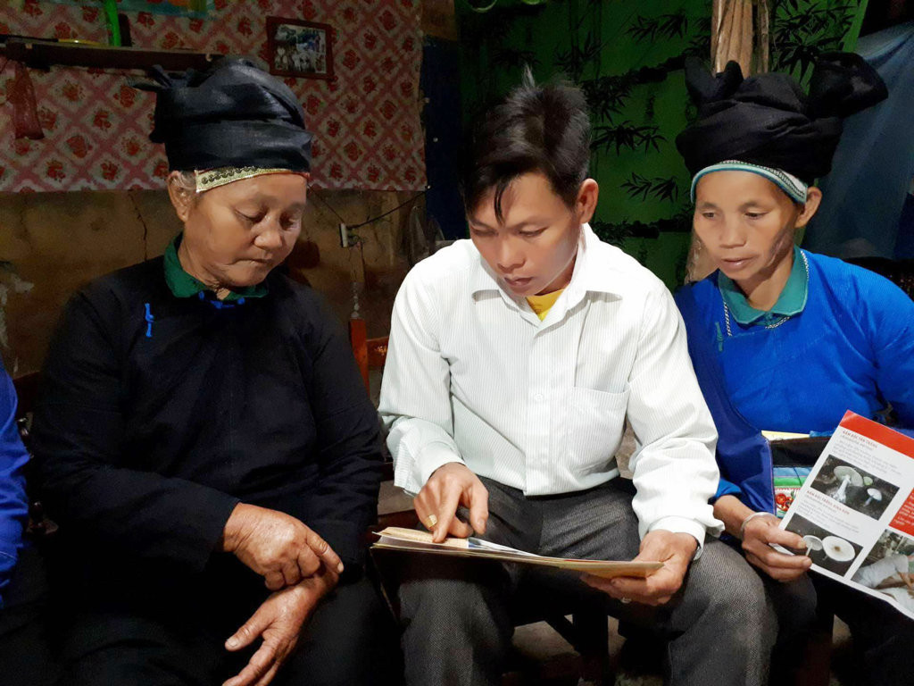 Cần một chính sách ưu đãi đặc thù cho cán bộ y tế vùng DTTS