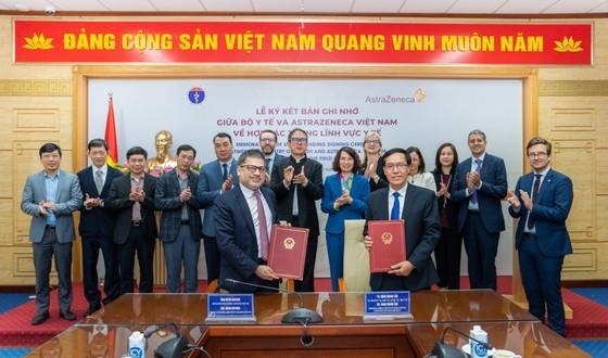 AstraZeneca Vietnam Company and Vietnamese Ministry of Health sign MOU ảnh 1
