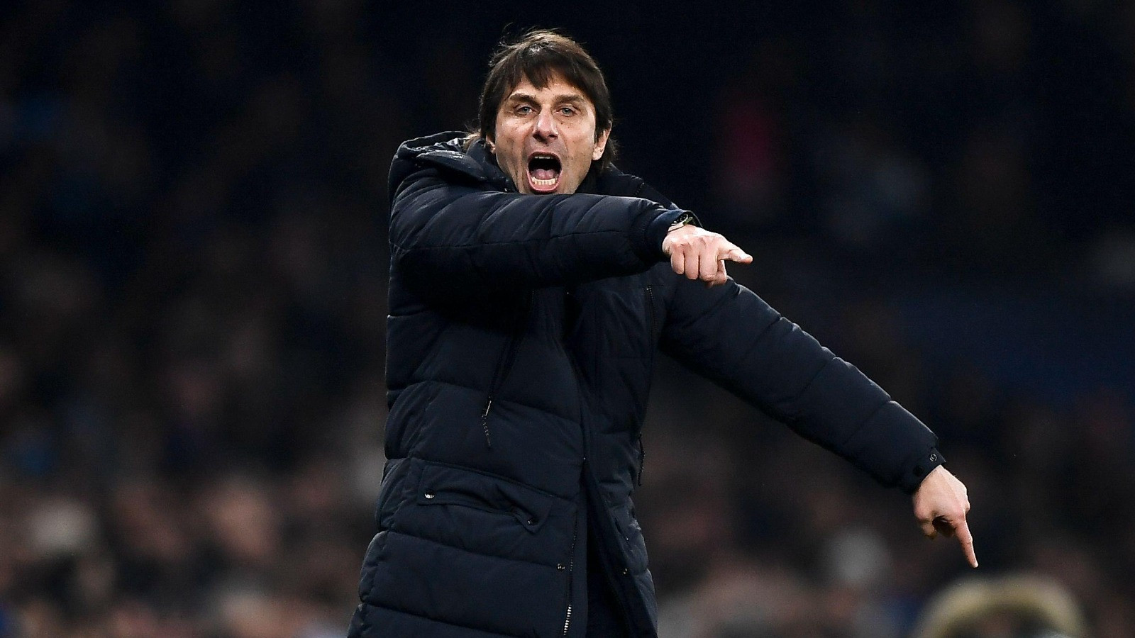 Conte bất lực ở Cúp C1, chấp nhận bị Tottenham sa thải sớm