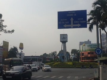 Lắp tín hiệu giao thông  ở vòng xoay Nguyễn Bỉnh Khiêm là tối kỵ