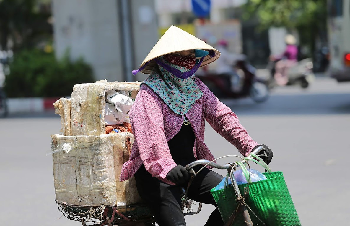 Dự báo thời tiết 2/4: Bắc và Trung Bộ ngày nắng, đêm mưa to nhiều nơi