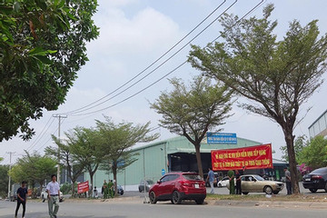 Công an TP.HCM khám xét Trung tâm đăng kiểm 50-01S ở Bình Tân