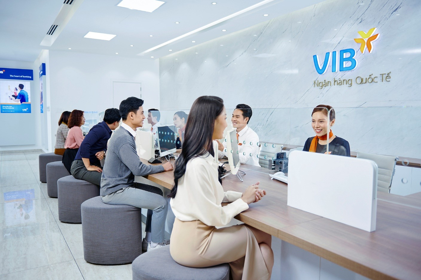 VIB áp dụng hạn mức bán ngoại tệ đến 70.000 USD cho khách hàng cá nhân