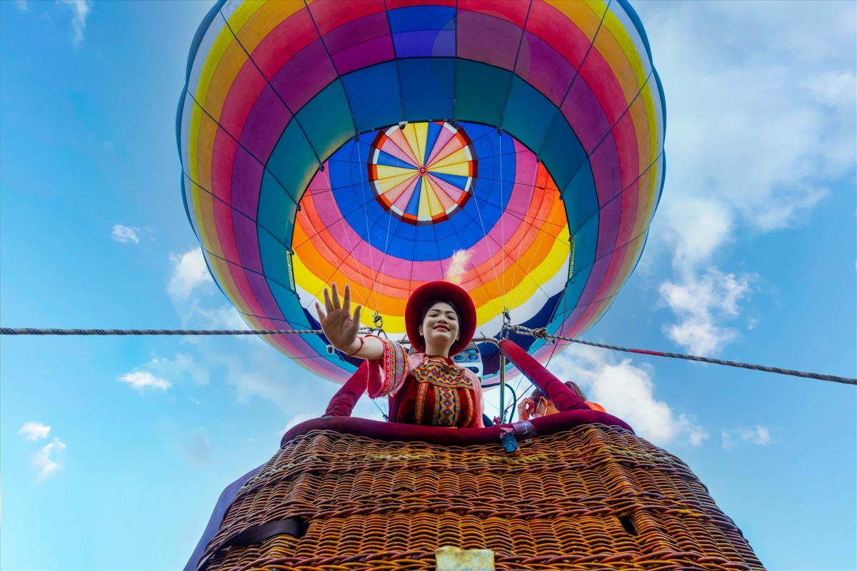 tuyen quang to host second international hot air balloon festival picture 1