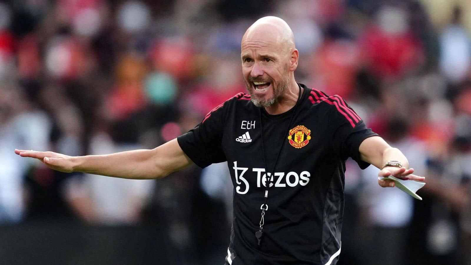 Erik Ten Hag chờ tiền MU, Liverpool chi bạo ký Tchouameni