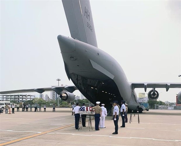 Vietnam, US to exhibit war remediation efforts in HCM City hinh anh 2