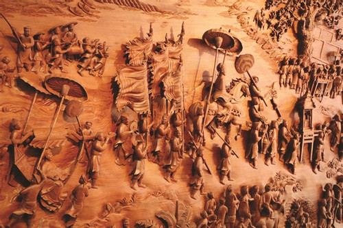Epic wood carving scene breaks national records