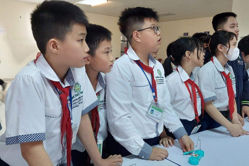 140.000 học sinh và giáo viên tham gia Solve for Tomorrow ươm mầm công nghệ