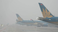 Bản tin trưa 12/4: Nhiều chuyến bay đến Nội Bài phải chuyển hướng vì sương mù