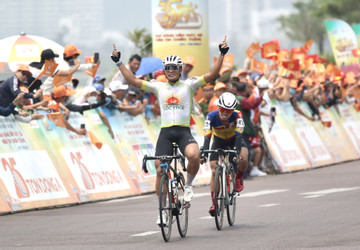 Cúp xe đạp truyền hình TP.HCM: Trịnh Đức Tâm bất ngờ thắng chặng