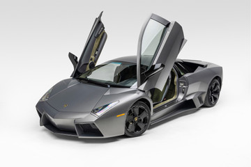 Lamborghini Reventon 'sốt' giá, 1,6 triệu đô chưa phải con số cuối cùng