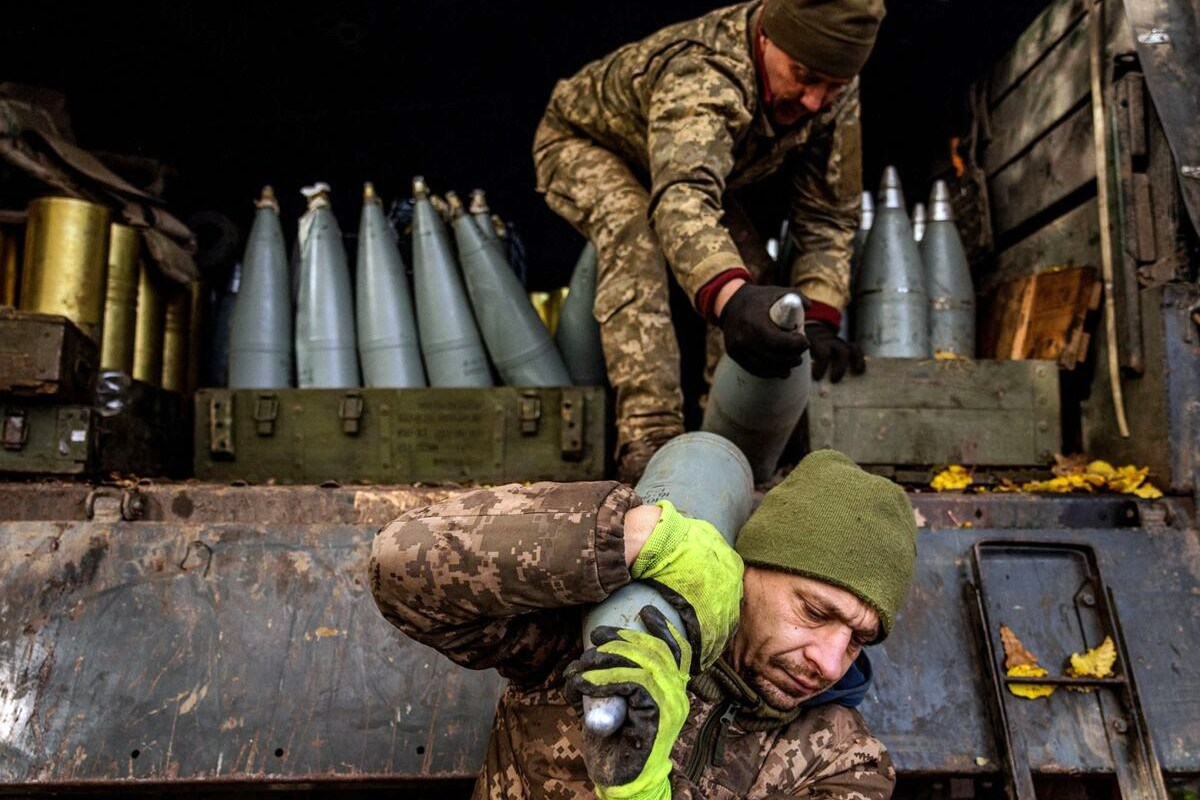 Pháp bất ngờ ngăn cản kế hoạch tài trợ đạn dược cho Ukraine của EU