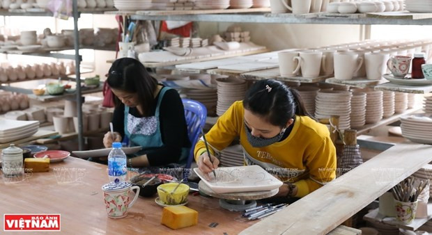 Traditional handicrafts – resources for cultural tourism development hinh anh 1