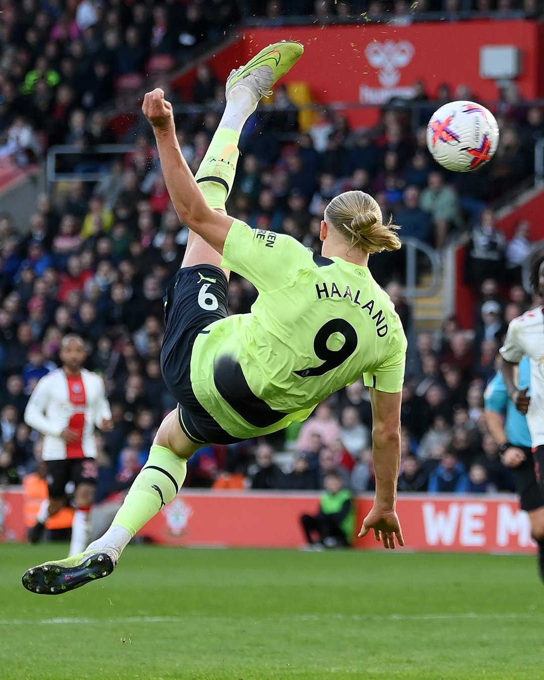 Haaland tiết lộ thần dược giúp thăng hoa tại Man City