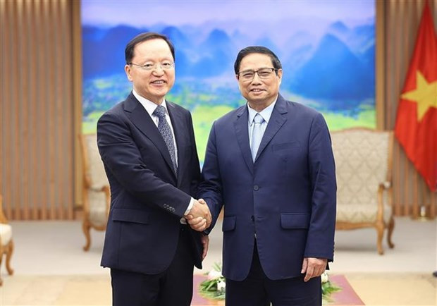 PM suggests Samsung contribute more to Vietnam-RoK economic ties hinh anh 1