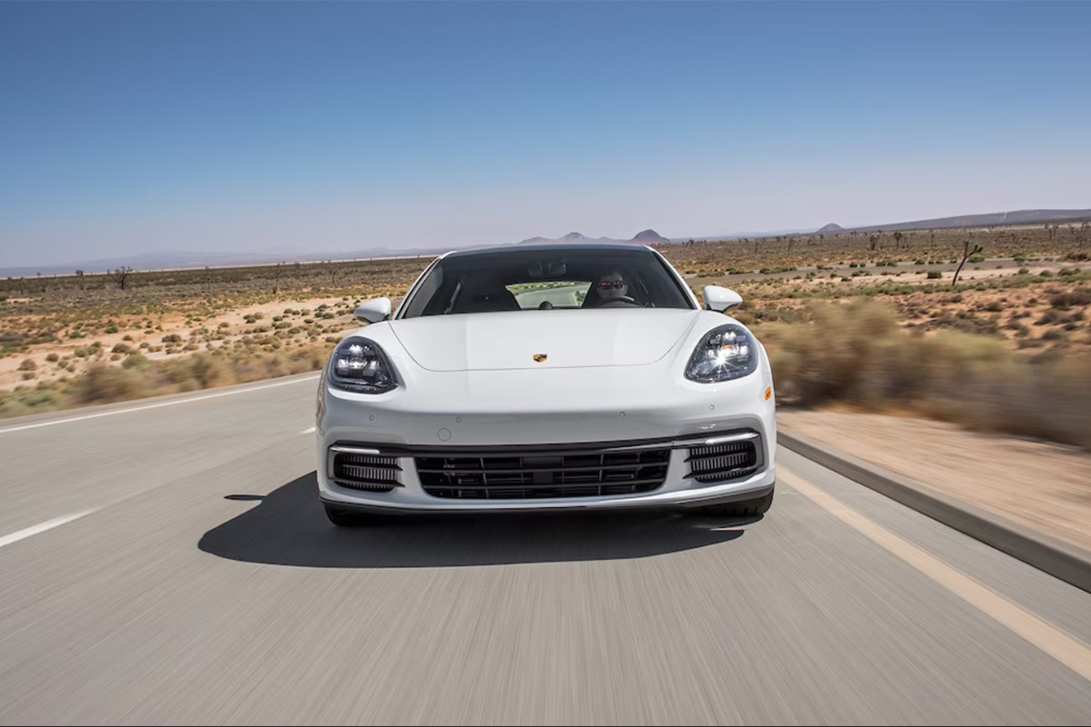 Porsche Panamera 2017 hết bảo hành có dễ hỏng?