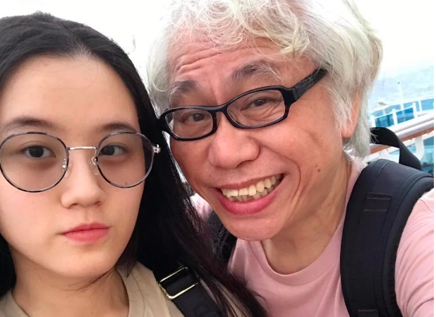 Người vợ kém 40 tuổi nắm giữ bộ sưu tập đồ cổ từ Lý Khôn Thành