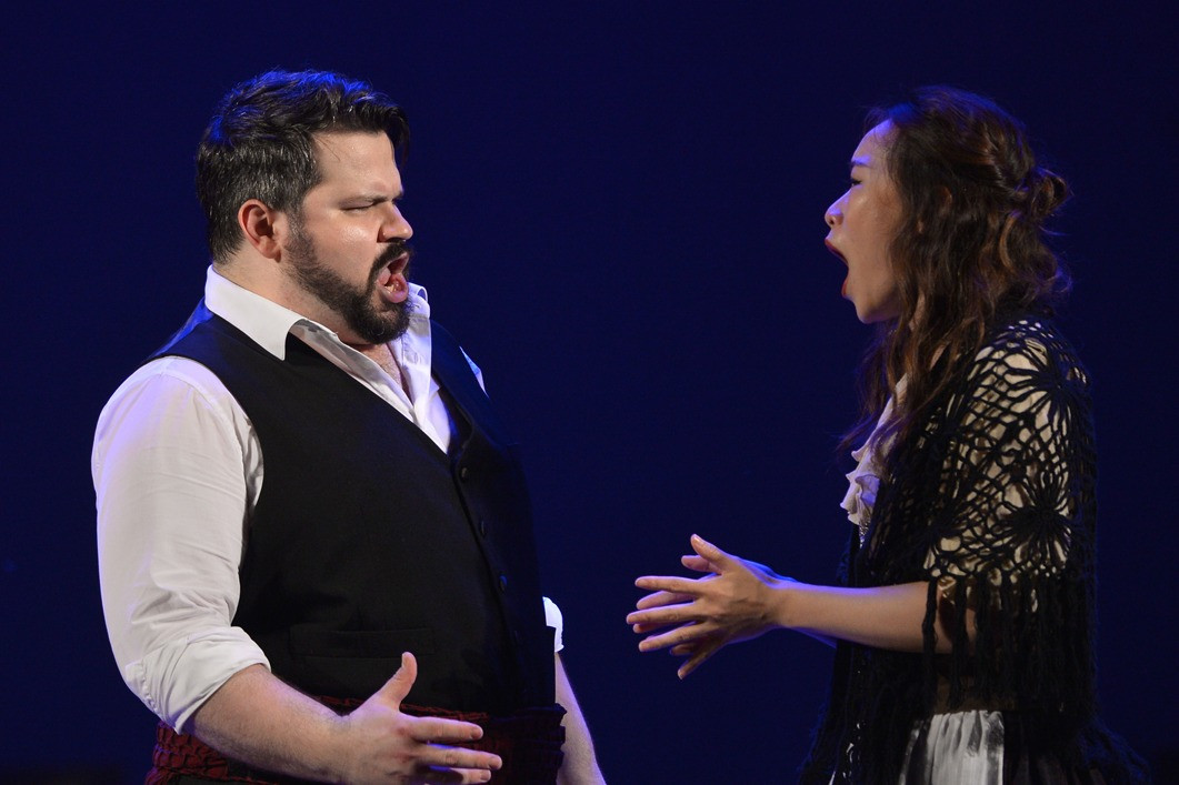 Khán giả mê đắm khi xem vở opera 'Cavalleria Rusticana'