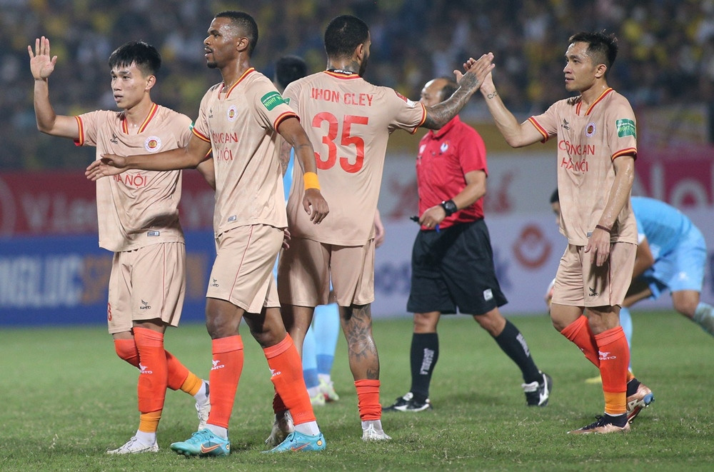 Kết quả bóng đá hôm nay 16/4: Công an Hà Nội thắng to, Arsenal bị cầm chân