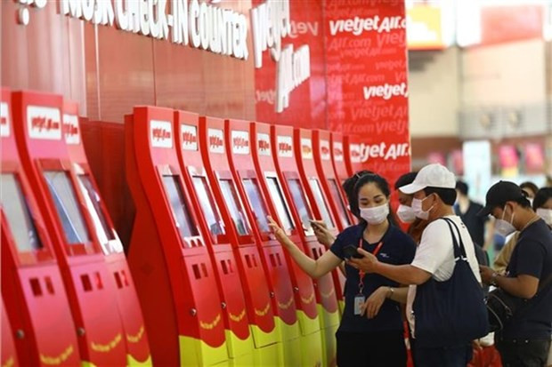 Aviation authority orders increase in flights during five-day holidays hinh anh 1