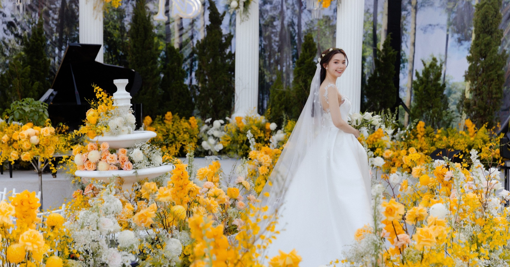 เจ้าสาวเกียงรักการท่องเที่ยว เปลี่ยนสวนของพ่อให้เป็นสถานที่จัดงานแต่งงานสุดยิ่งใหญ่