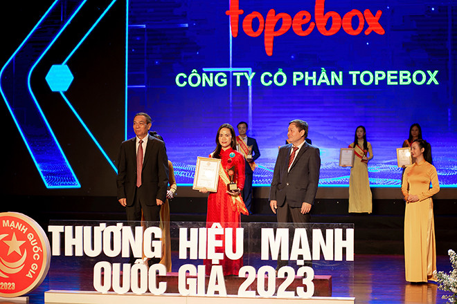 Topebox nhận ‘cú đúp’ giải thưởng vinh danh thương hiệu