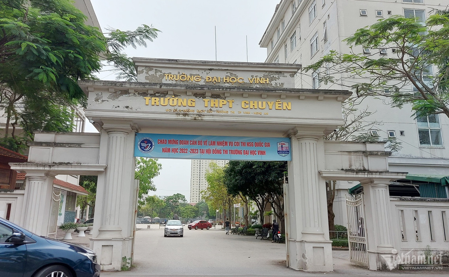 Nữ sinh trường chuyên tự vẫn nghi do bạo lực học đường từng xin chuyển lớp