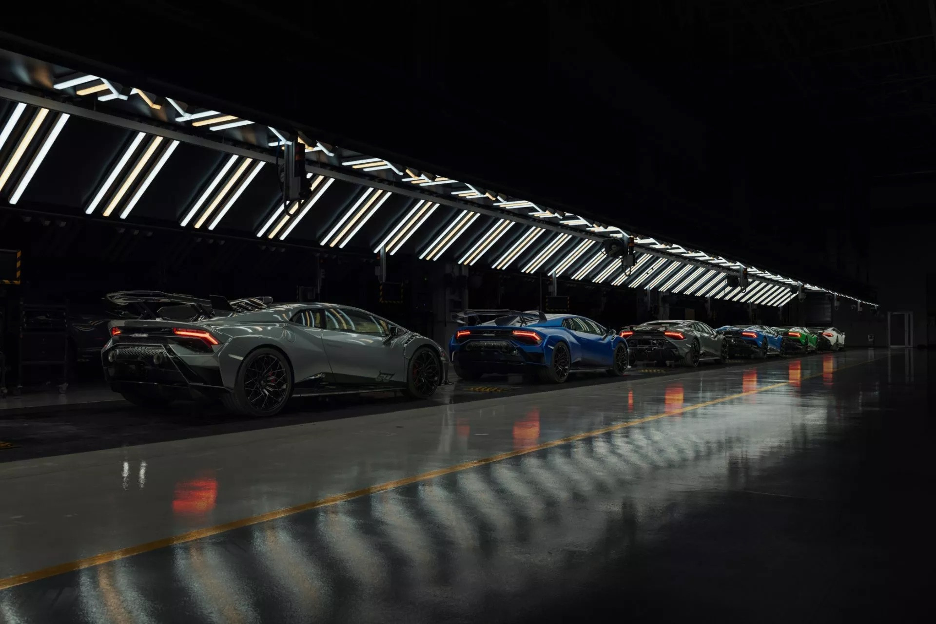 Siêu xe Lamborghini Huracan bản kỷ niệm 60 năm, giới hạn 60 chiếc mỗi mẫu