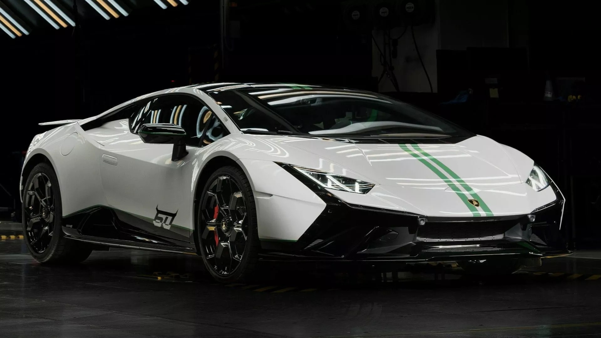 Lamborghini Huracan ra mắt bản giới hạn, chỉ có 60 chiếc mỗi mẫu