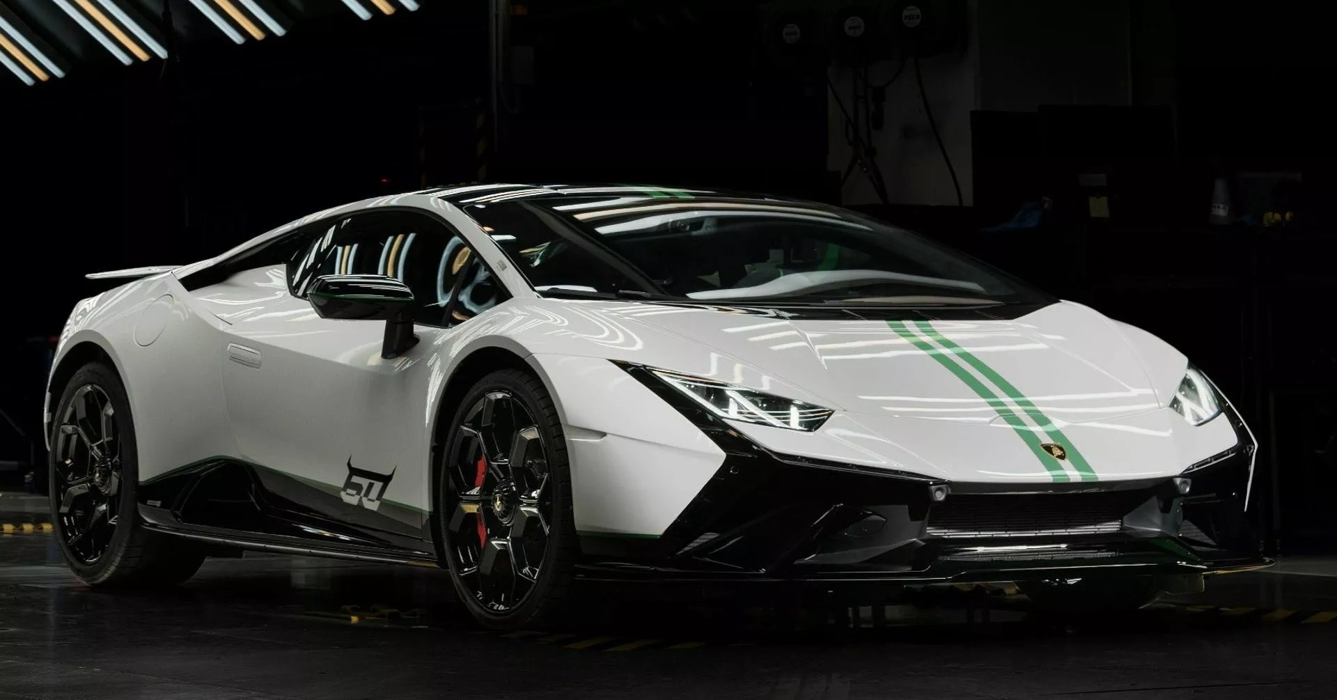 Siêu xe Lamborghini Huracan bản kỷ niệm 60 năm, giới hạn 60 chiếc mỗi mẫu