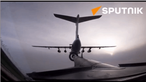 Video máy bay ném bom chiến lược Nga tuần tra trên vùng biển trung lập