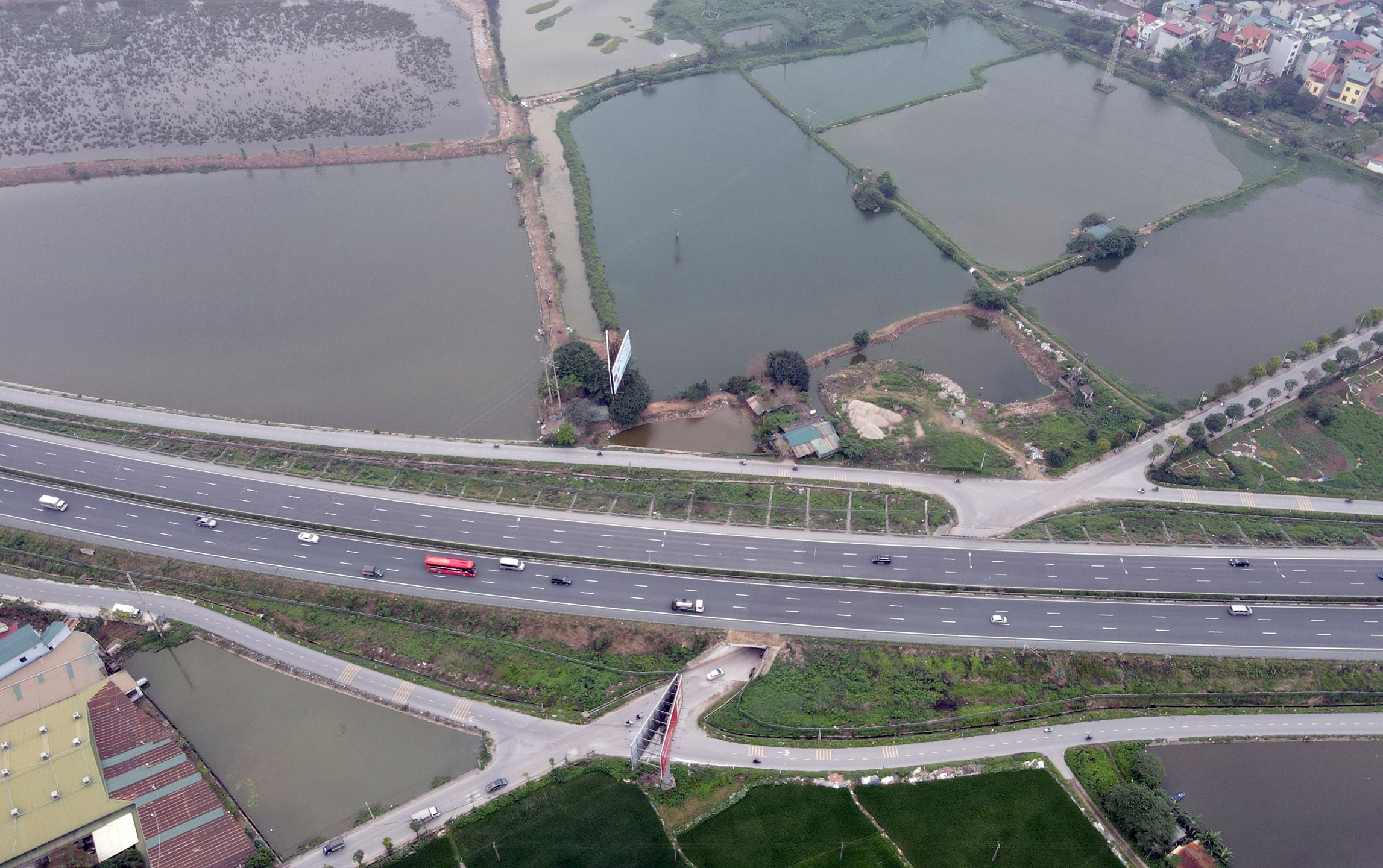 TP Hà Nội dự kiến trong tháng 6/2023 sẽ khởi công dự án đầu tư xây dựng đường kết nối cao tốc Pháp Vân - Cầu Giẽ với Vành đai 3 và đường 70. Điểm đầu tuyến đường nằm ở Vành đai 3, nối với cao tốc Pháp Vân - Cầu Giẽ và kết thúc ở đường 70.