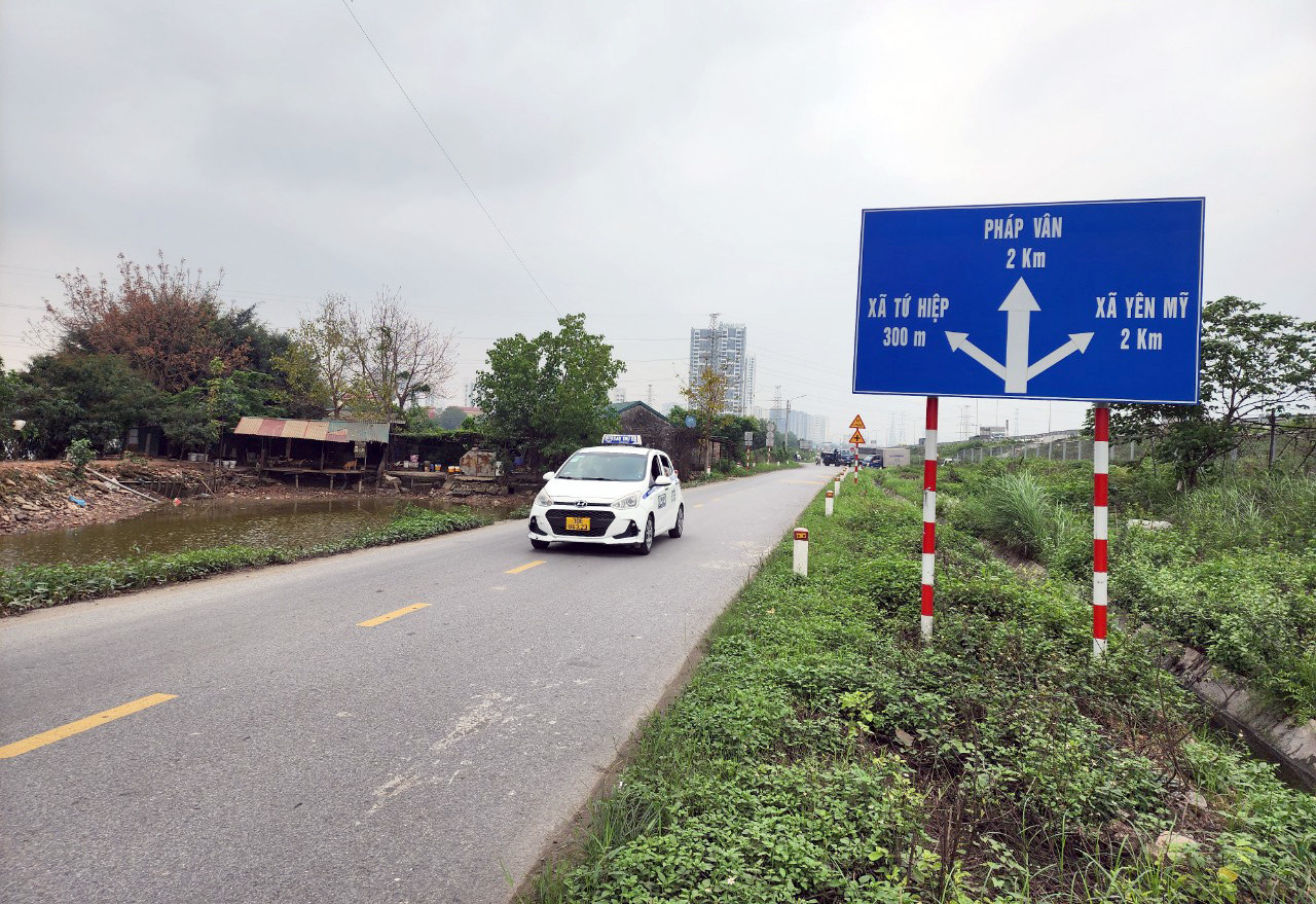Vị trí xây dựng nút giao với cao tốc Pháp Vân - Cầu Giẽ nằm trên địa bàn xã Tứ Hiệp (huyện Thanh Trì). Nút giao này nằm cách đường Vành đai 3 trên cao khoảng 2km.
