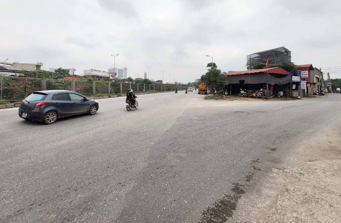 Vị trí xây dựng nút giao từ đường Vành đai 3 ra cao tốc Pháp Vân - Cầu Giẽ thuộc phường Yên Sở (quận Hoàng Mai) nằm cách cầu Vĩnh Tuy hơn 2km.