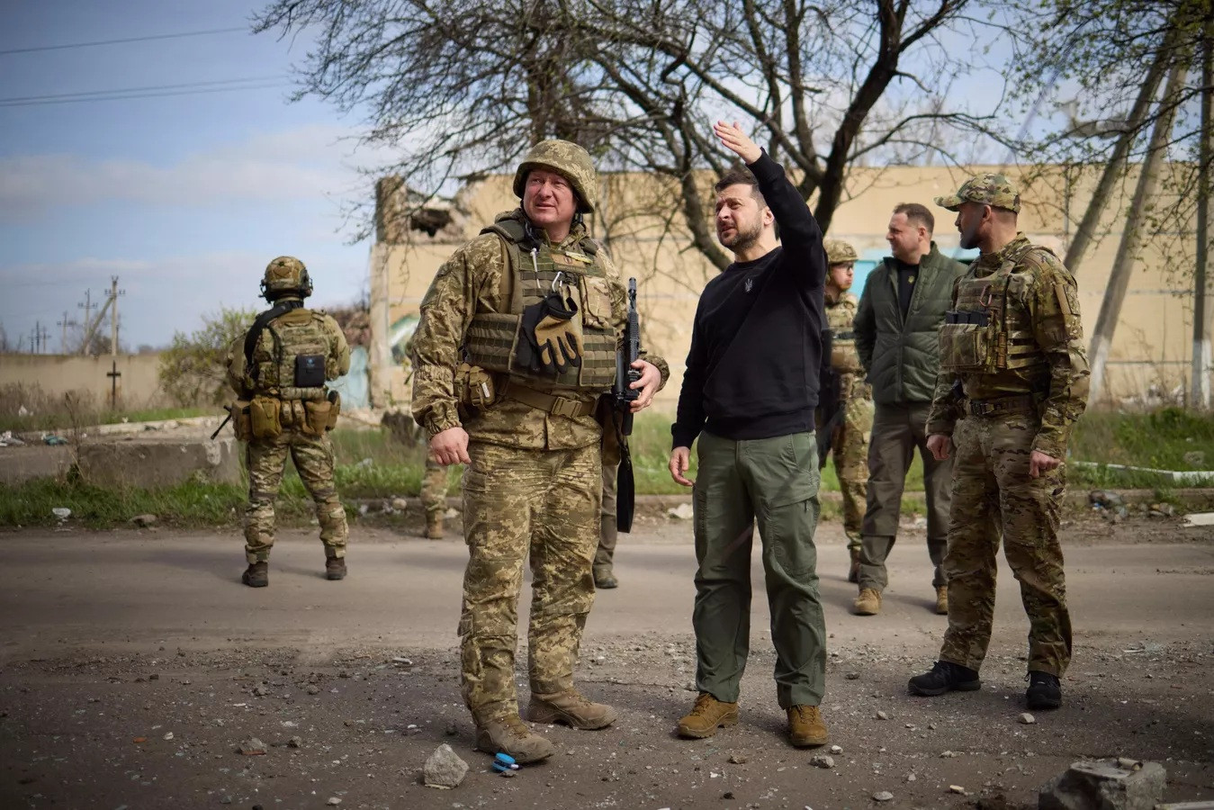 Ông Zelensky đến Avdiivka, Nga công bố tổn thất của Ukraine ở hướng Donetsk