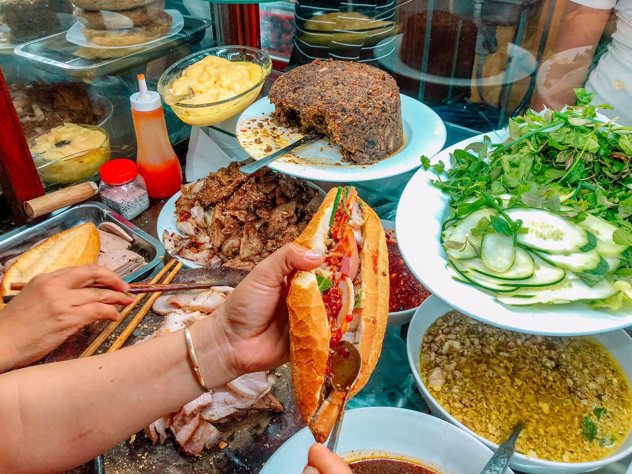 Booking.com introduces six destinations for enjoying banh mi