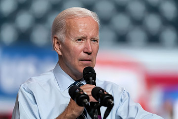 Tổng thống Biden công bố thu nhập hàng năm