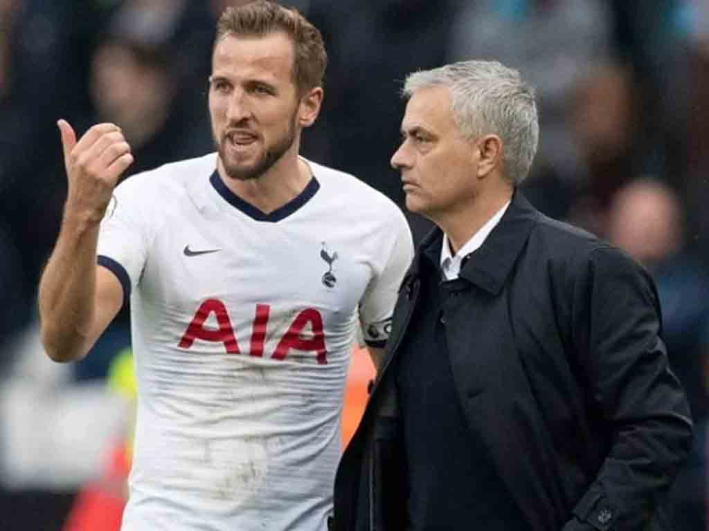 PSG chọn Harry Kane thay Messi, tái hợp Mourinho ở Paris