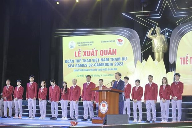 Send-off ceremony held for sports delegation to SEA Games 32 hinh anh 2